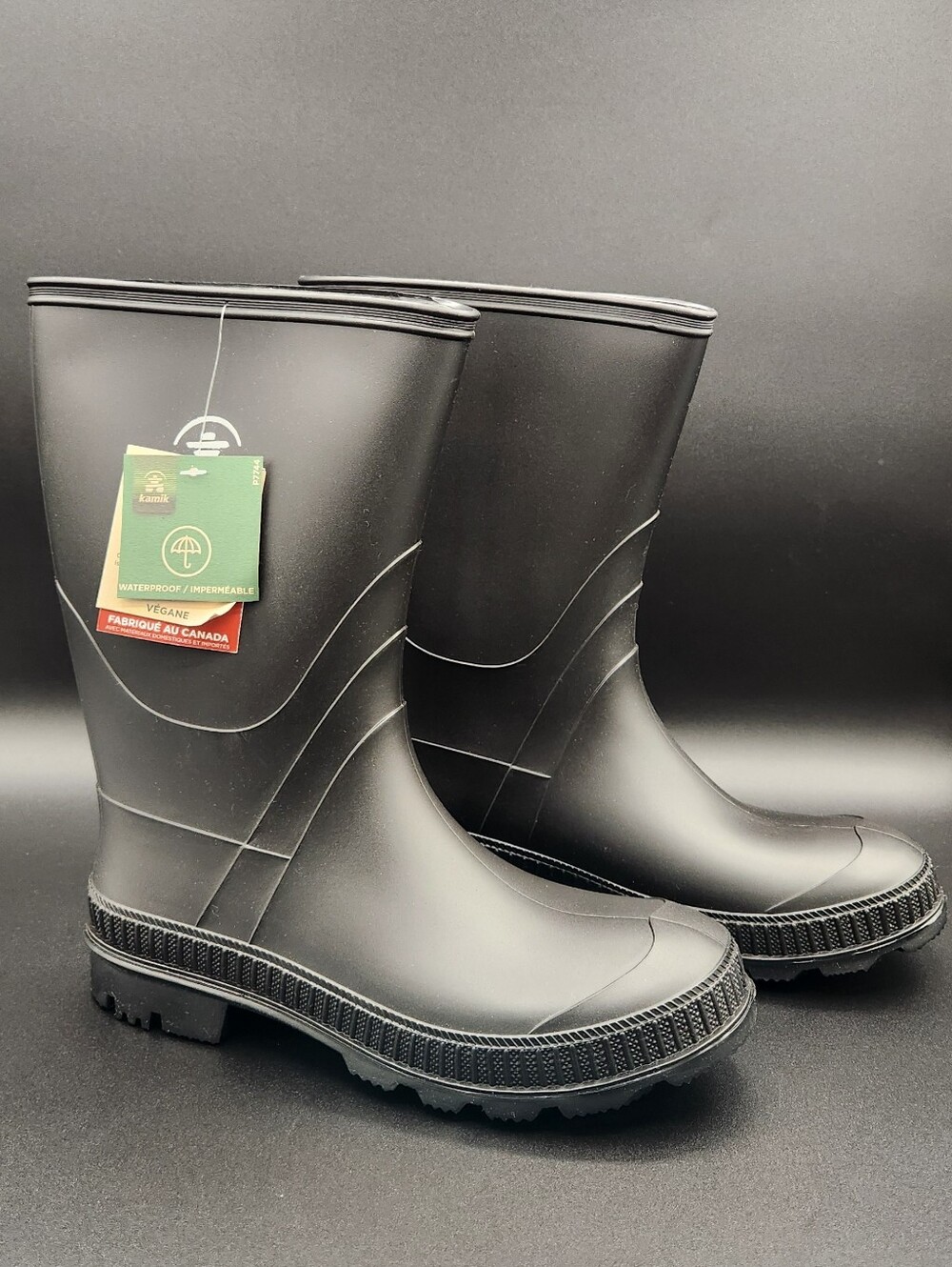 New in box! Kamik Youth Rainboot - Size 6